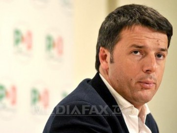 Maşina premierului italian, atacată cu ouă de protestatari